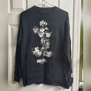 🐸$2🐸NWOT Disney x NEFF Long Sleeve